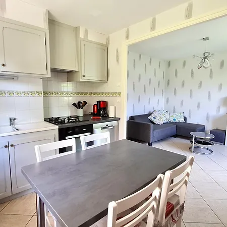 A : 4 Pers., Grand Terrain Fleuri, Proche Bar-le-duc - Fr-1-585-51 Holiday home Naives-Rosieres