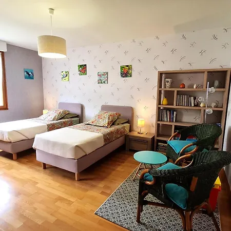 Holiday home A : 4 Pers., Grand Terrain Fleuri, Proche Bar-le-duc - Fr-1-585-51 Naives-Rosieres