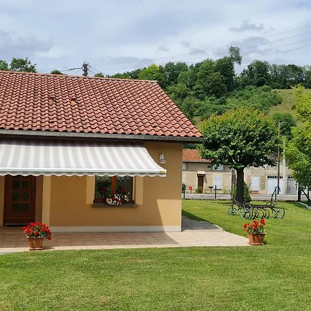 A : 4 Pers., Grand Terrain Fleuri, Proche Bar-le-duc - Fr-1-585-51 * Naives-Rosieres