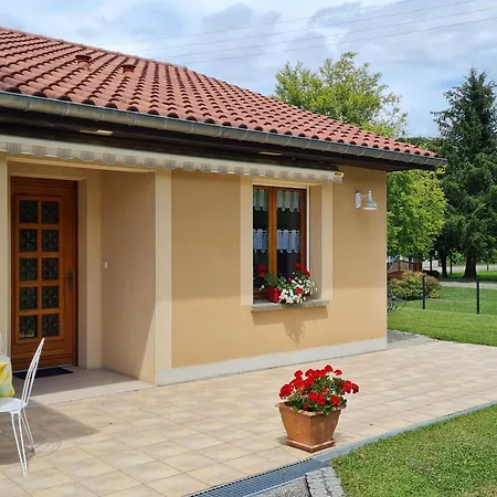A : 4 Pers., Grand Terrain Fleuri, Proche Bar-le-duc - Fr-1-585-51 Holiday home Naives-Rosieres